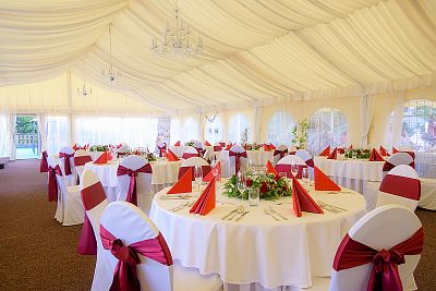 Catering for the wedding at the Chlumec nad Cidlinou Castle: the Novaks