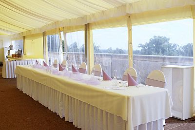 Đám cưới trọn gói tại lâu đài Karlova Koruna ở Chlumec nad Cidlinou