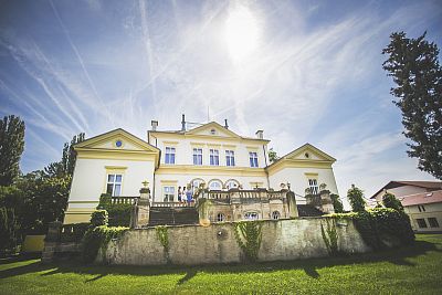 Full catering for a wedding in Dobrenice: Mr. and Mrs. Hrouzek