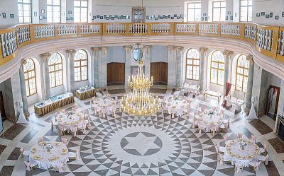 Hochzeitsgastronomie für Jungvermählte auf dem Schloss Chlumec nad Cidlinou