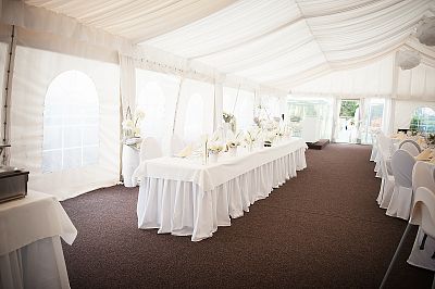 Recepción de boda en Chlumec nad Cidlinou: Sonia y Marek
