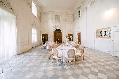 Chateau Křinec Castle Stables and Baroque Hall