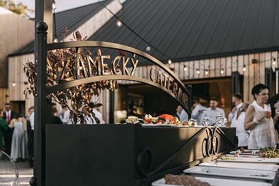 Samota Pierre Pour les mariages en plein air