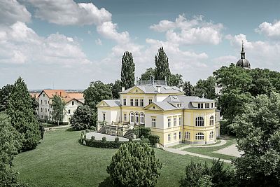Schloss Dobřenice