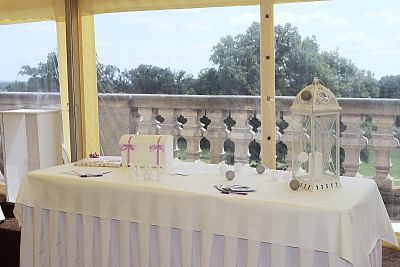 Turnkey wedding at Karlova Koruna Castle in Chlumec nad Cidlinou